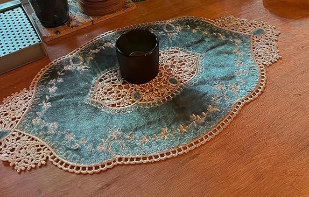 20''x11.4''Retro Oval Doilies placemat, Elegant Velvet Placemats Vase Mats Embroidery Dresser Scarf for Table Kitchen Dining Tabletop Decoration (Green)