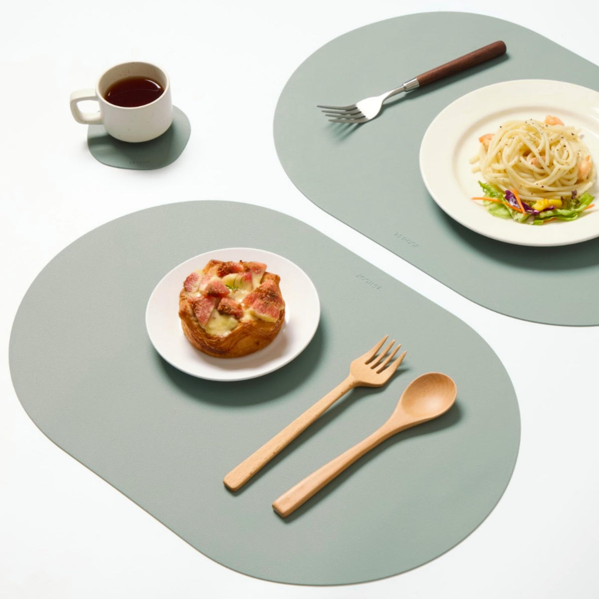 Oval Silicone Placemats – Heat Resistant, Waterproof, Easy to Clean Non-Slip Modern Dining Table Mats – Premium Leather Textured Japandi Kitchen Decor, Chifon Beige, 4, Without Coasters