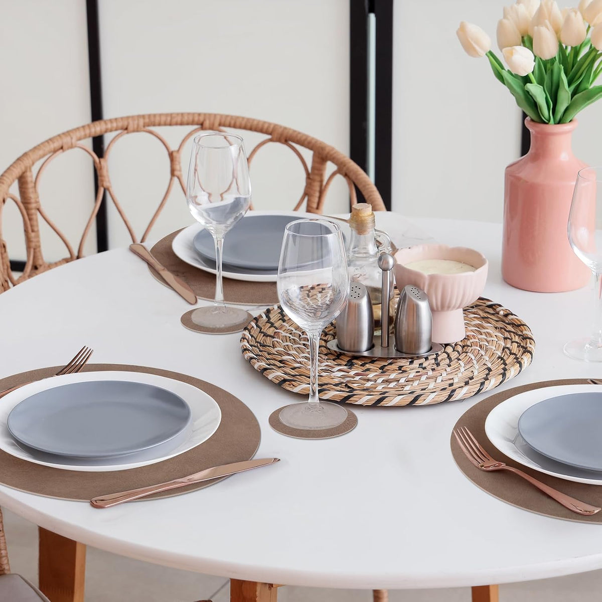 comfoyar Faux Leather Round Placemats with Coasters Set of 6, 13Inch Heat Resistant Dual-Sided Dark Brown Place Mats, Waterproof Washable Wipeable Table Mats for Kitchen Dining Party Table Decoration