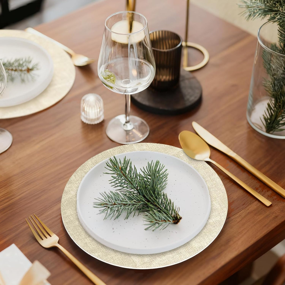 13" Round Placemats Set of 6 with Coasters,Reversible Faux Leather Heat Resistant Table Mats, 100% Waterproof Oilproof Wipeable Double-Sided Place Mats for Indoor/Outdoor Use (Beige) ﻿ ﻿