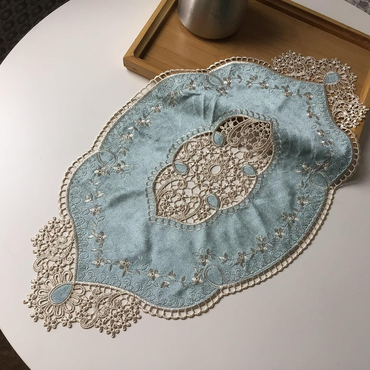 20''x11.4''Retro Oval Doilies placemat, Elegant Velvet Placemats Vase Mats Embroidery Dresser Scarf for Table Kitchen Dining Tabletop Decoration (Green)